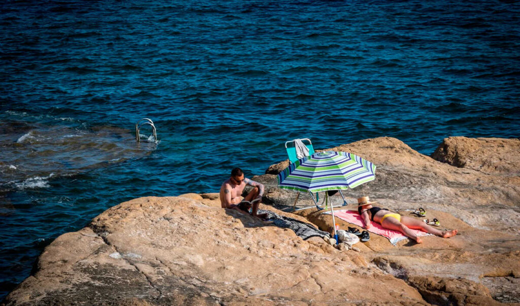 calas-cabo-senderismo-con agua-ruta-alicante